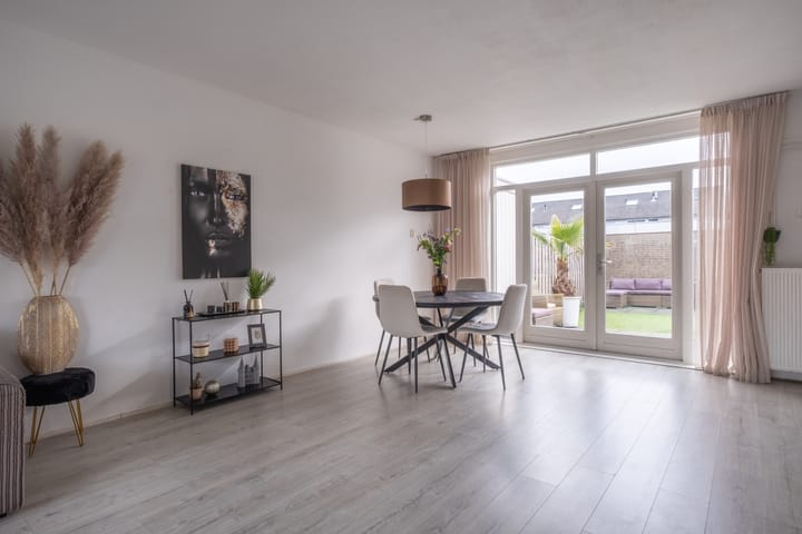 Foto 17 van Johan de Wittstraat 30