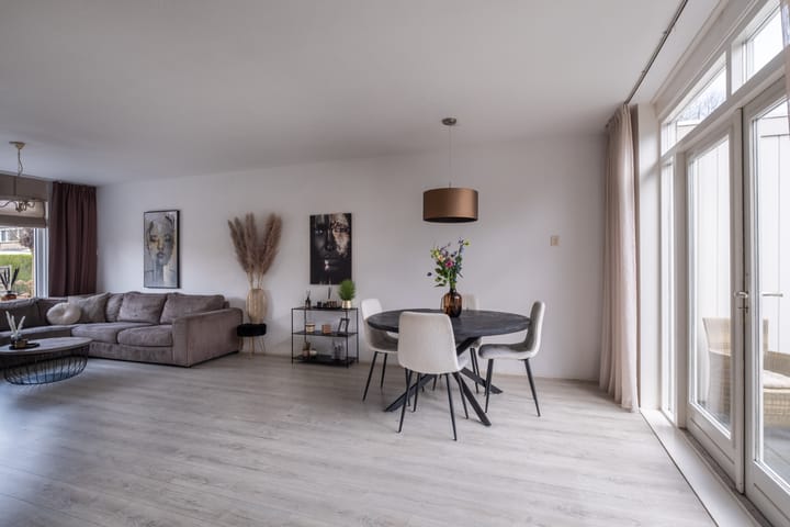 Foto 24 van Johan de Wittstraat 30