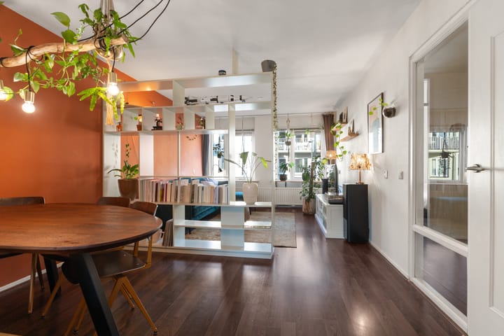 Foto 9 van Van Hasseltstraat 74