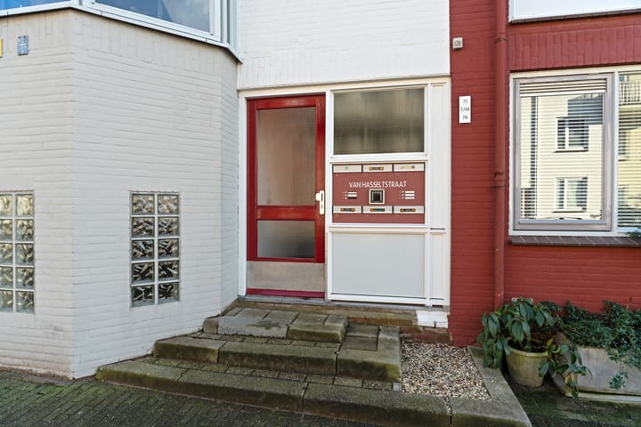 Foto 29 van Van Hasseltstraat 74