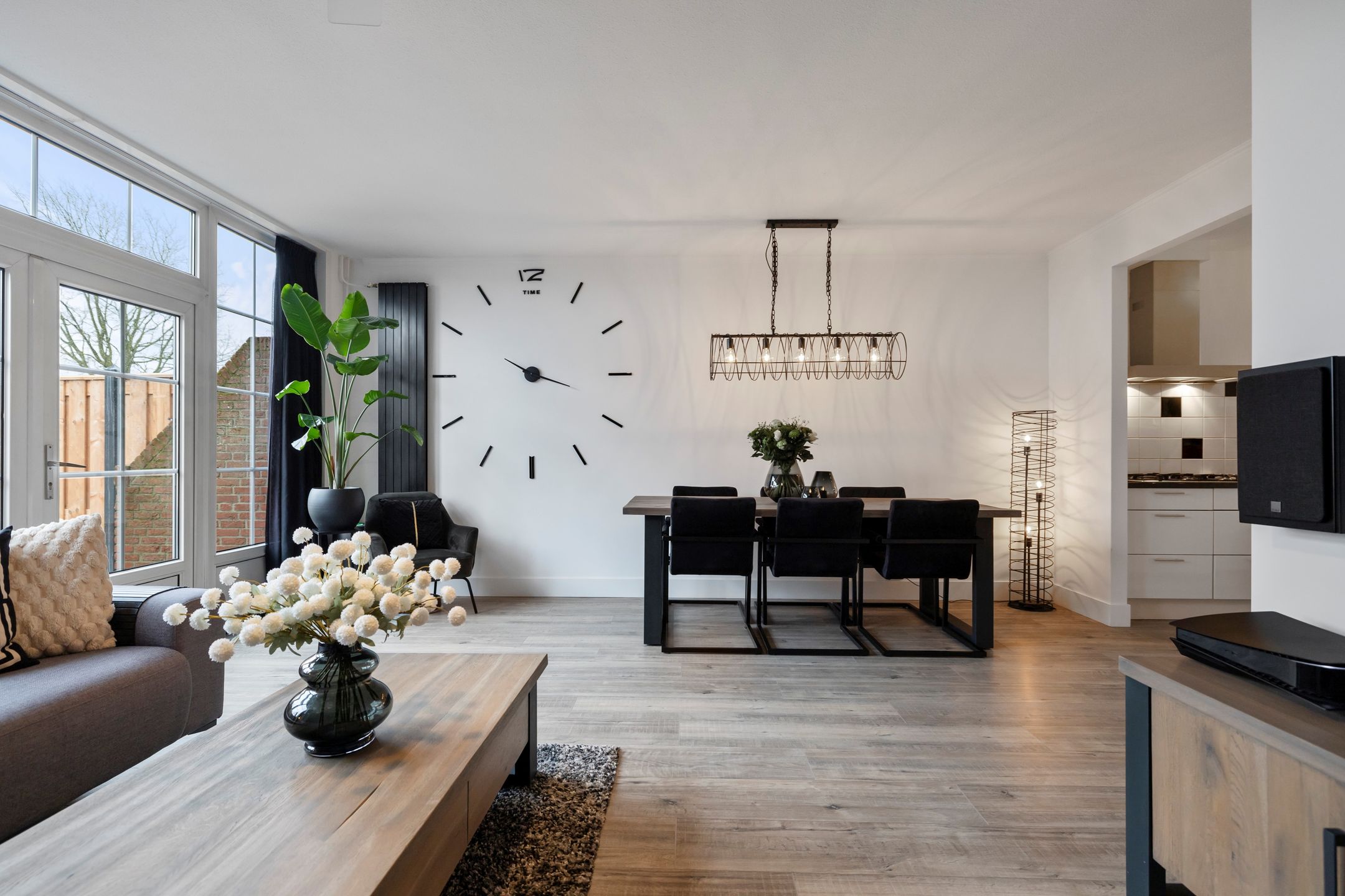 Photo 6 of Doorzwin 2830