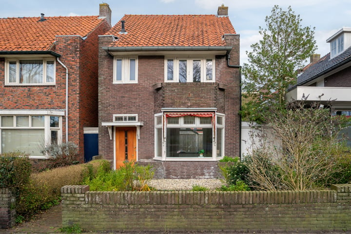 Bekijk foto 1 van Goudenregenstraat 2