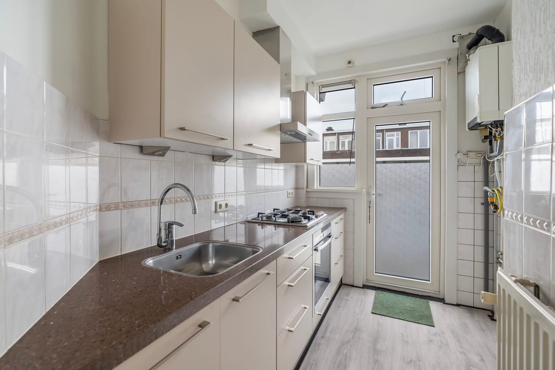 Photo 8 of Ermelostraat 17