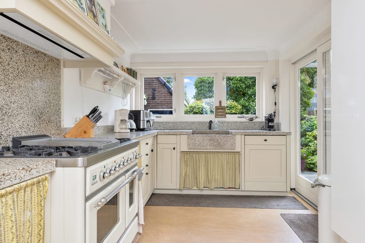 Foto 17 van Molenstraat 126