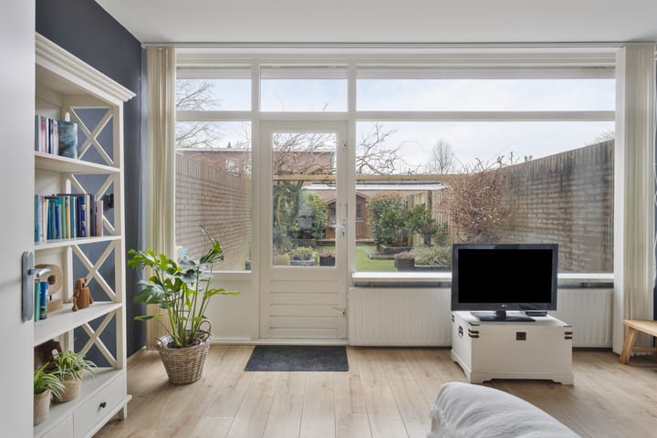 Foto 12 van Titus Brandsmaplein 90