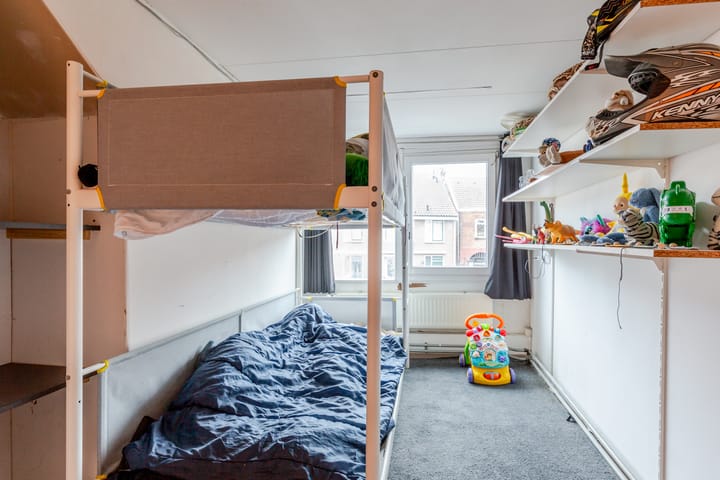 Foto 16 van Lijnbaanstraat 53