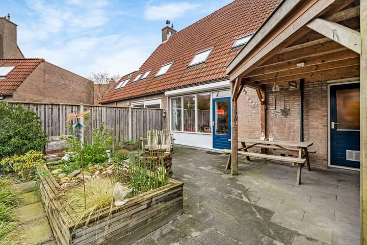 Foto 42 van De Veste 15 34