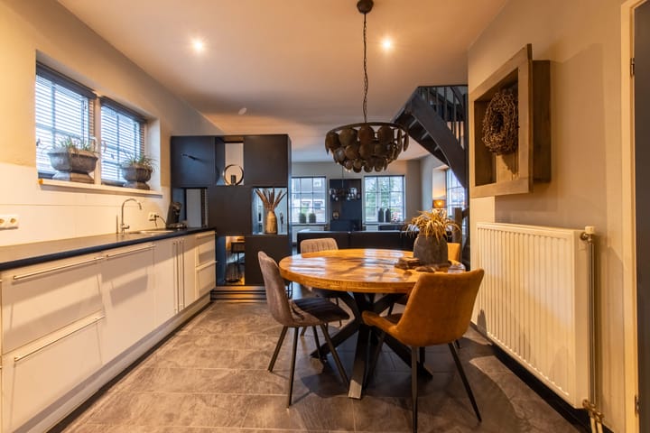 Foto 11 van Ommelanderwijk 18