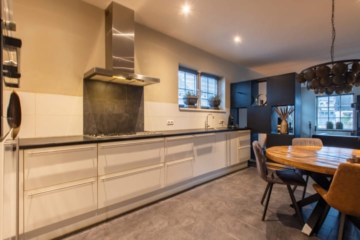 Foto 12 van Ommelanderwijk 18