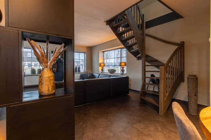 Foto 13 van Ommelanderwijk 18