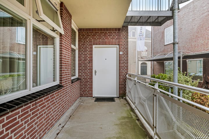 Foto 5 van Raadhuisplein 10