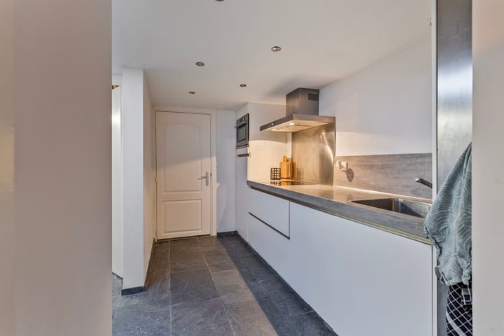 Photo 8 of Voorstraat 14