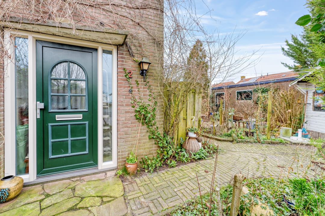 Foto 2 van Mr. A. Roeststraat 2