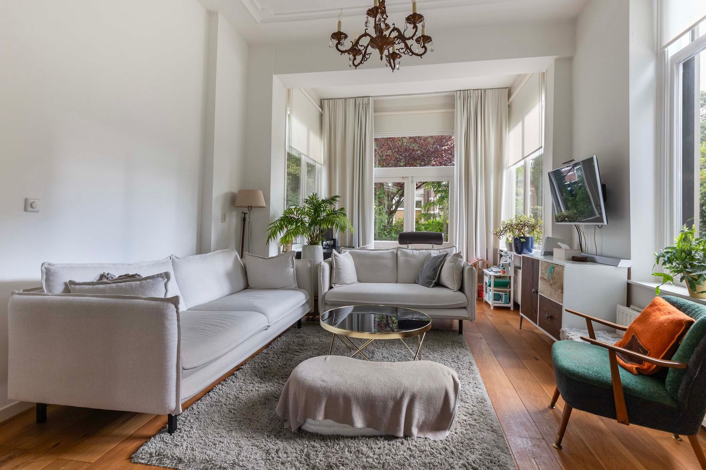 Foto 4 van Burg. Tutein Noltheniuslaan 30