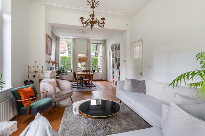 Foto 6 van Burg. Tutein Noltheniuslaan 30