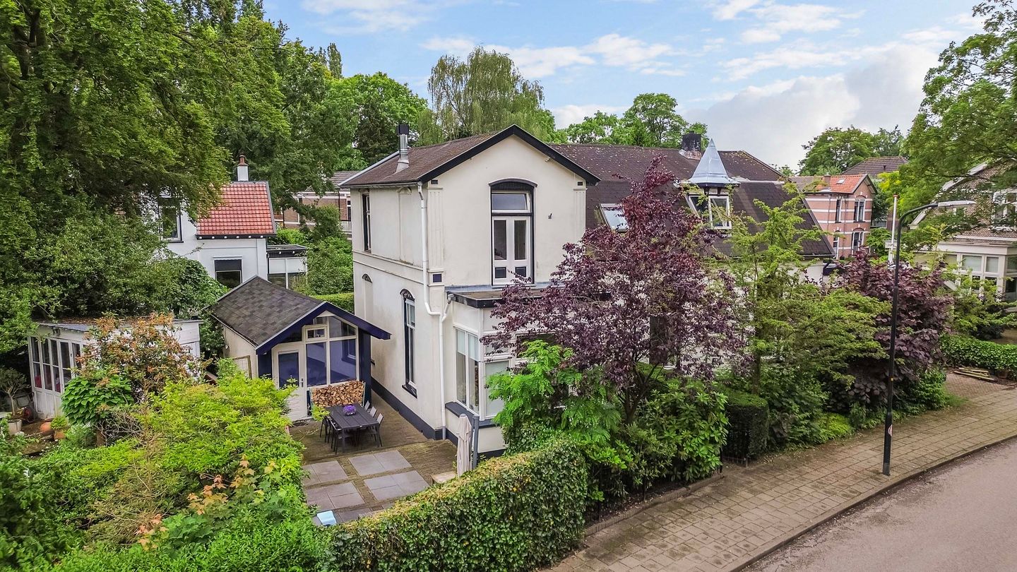 Foto 29 van Burg. Tutein Noltheniuslaan 30