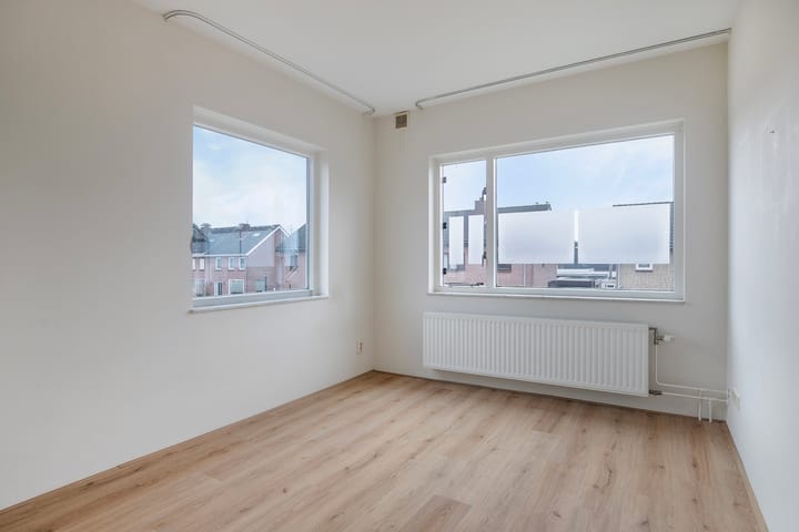 Photo 30 of President John F. Kennedystraat 10