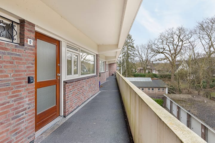 Foto 7 van Biesdelselaan 6-C