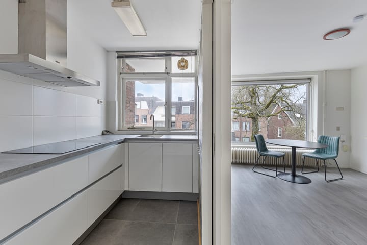 Foto 14 van Biesdelselaan 6-C