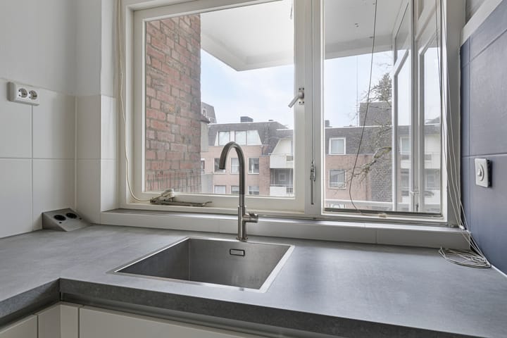 Foto 15 van Biesdelselaan 6-C