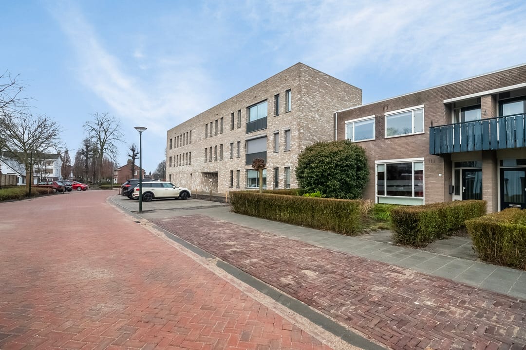 Photo 37 of President John F. Kennedystraat 8