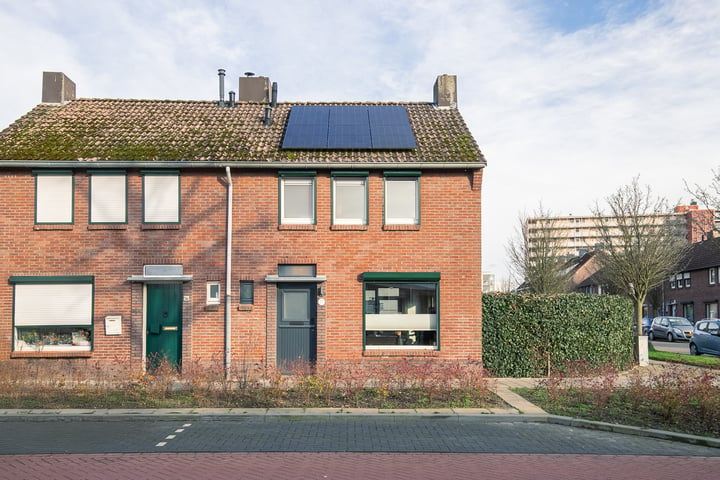 Bekijk foto 1 van Nassaustraat 44