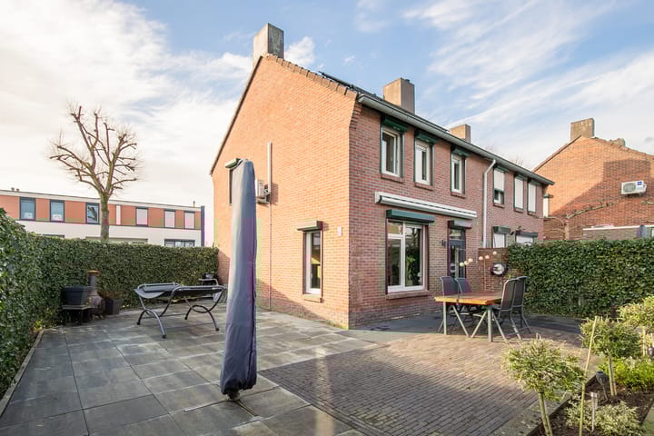 Foto 19 van Nassaustraat 44