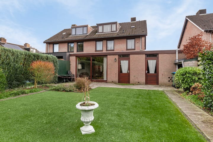 Foto 23 van Mackaylaan 13