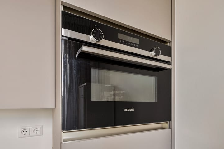 Foto 12 van Van Vollenhovenstraat 3-331