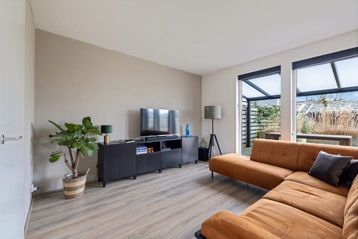 Foto 21 van Marten Jansstraat 14