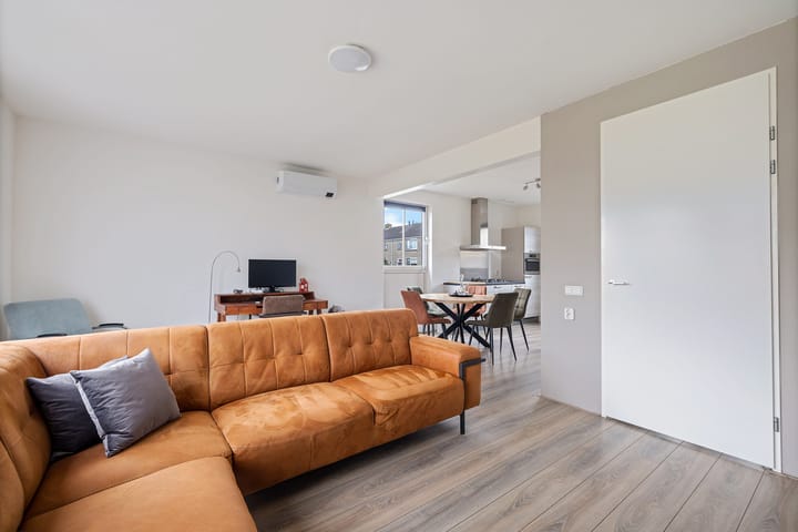 Foto 24 van Marten Jansstraat 14