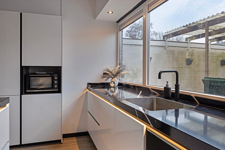 Foto 15 van Aduardstraat 18