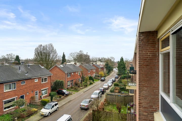 Foto 11 van Van 't Hoffstraat 33-II