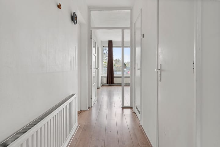 Foto 13 van Van 't Hoffstraat 33-II