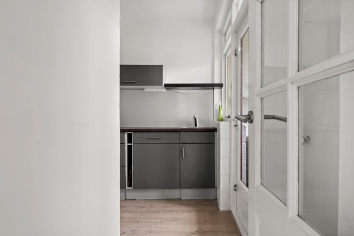 Foto 19 van Van 't Hoffstraat 33-II