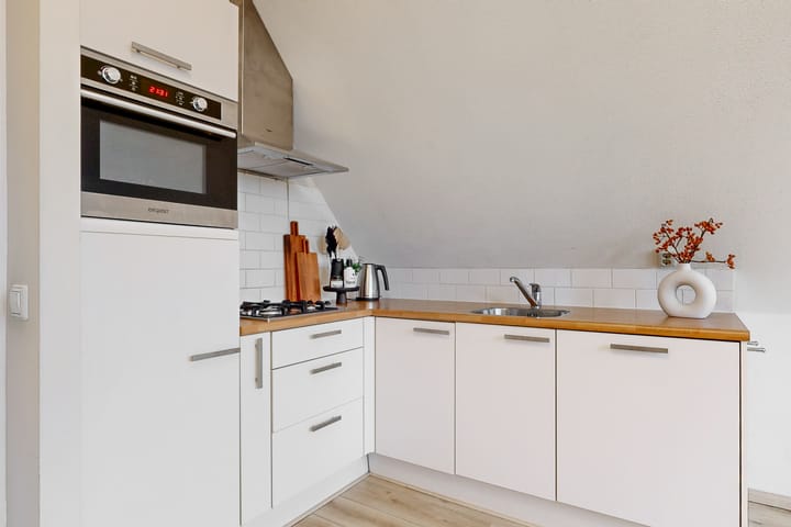 Photo 8 of Marnixstraat 95-E