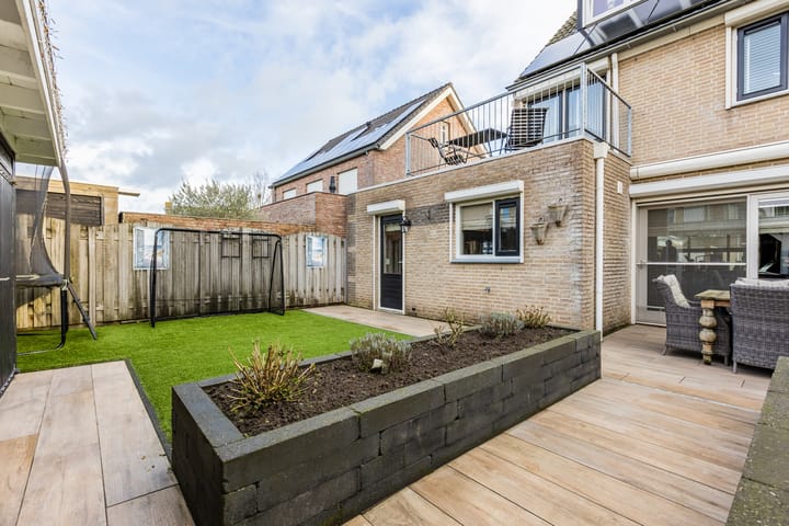 Foto 50 van Vlierbes 15