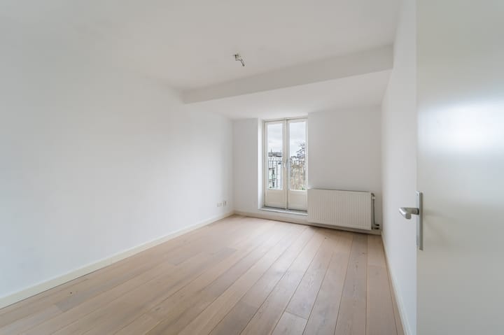 Foto 10 van Pieter Langendijkstraat 2-4