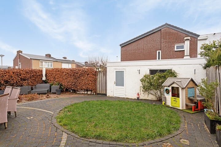 Foto 39 van M.L. Kingstraat 23