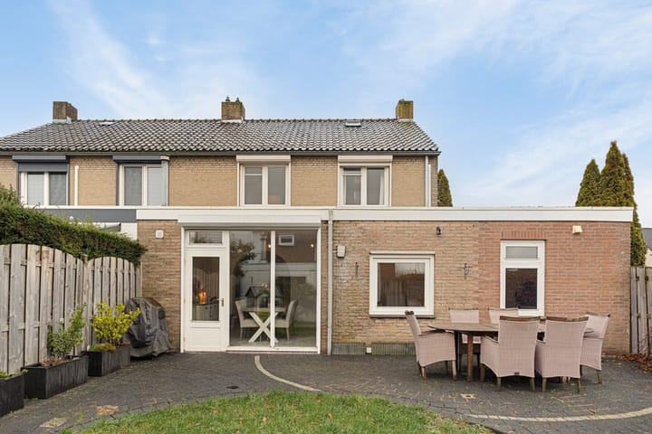 Foto 42 van M.L. Kingstraat 23