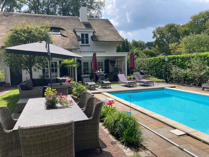 Foto 2 van Van Broghelstraat 7