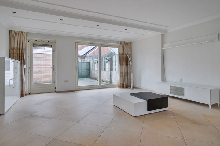 Foto 4 van Van Gistelstraat 19