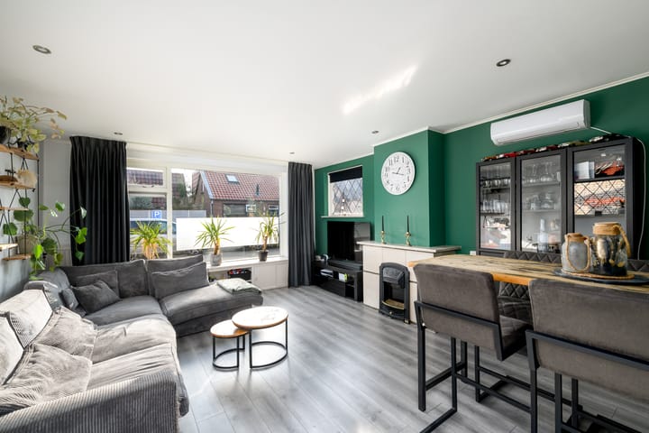 Foto 2 van Schoolstraat 2