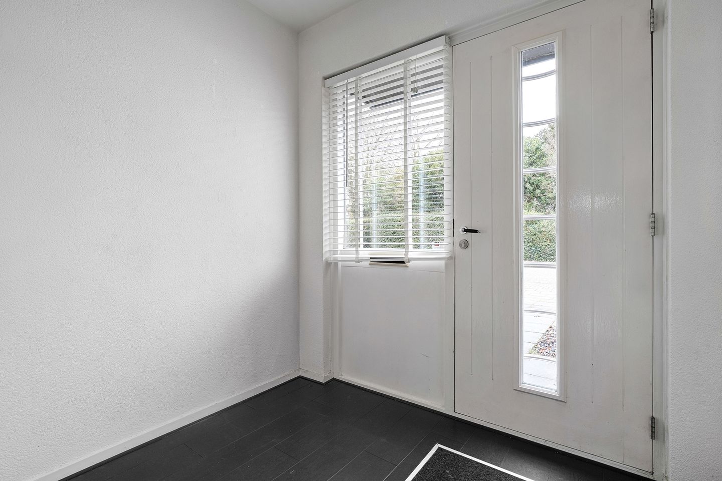 Photo 19 of De Prunus 7