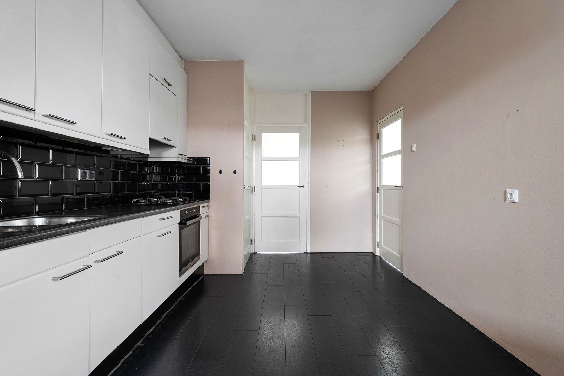 Photo 15 of De Prunus 7