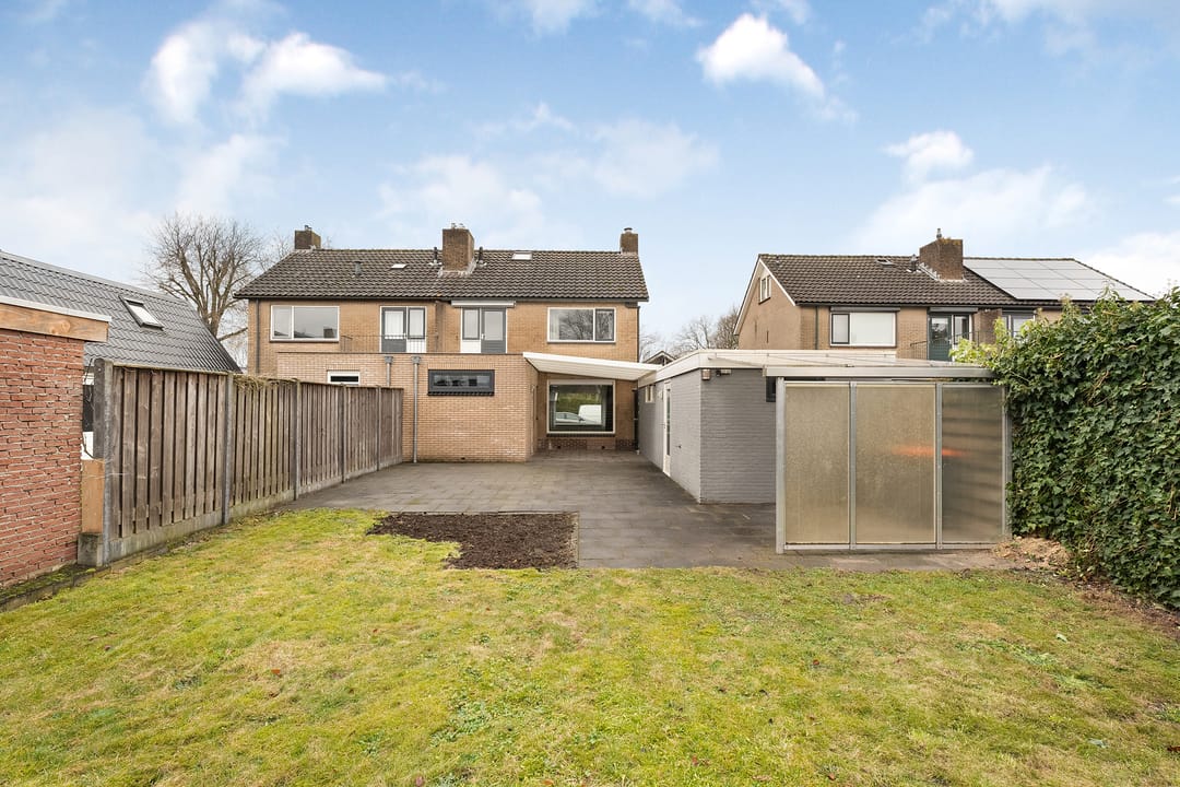 Photo 41 of De Prunus 7