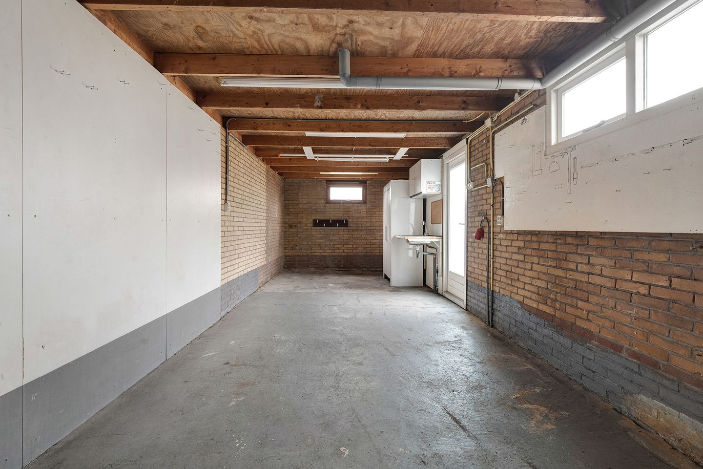 Photo 44 of De Prunus 7