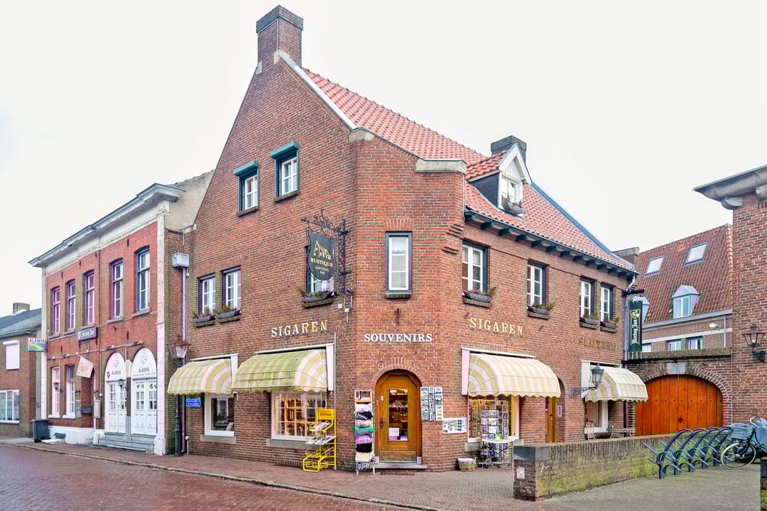 Foto 1 van Raadhuisplein 19