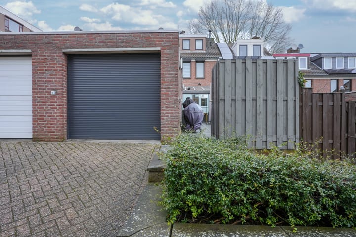 Foto 17 van Laatbankstraat 44