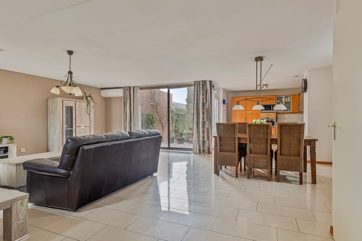 Photo 7 of Adriaan Pieterslaan 27